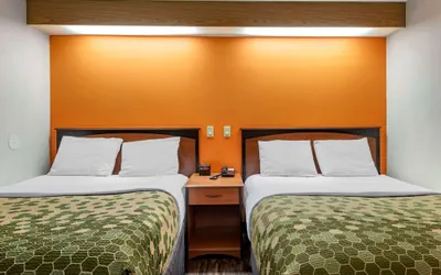 Photo 5 - Econo Lodge North Academy