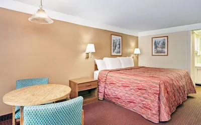 Photo 4 - Knights Inn Charleston