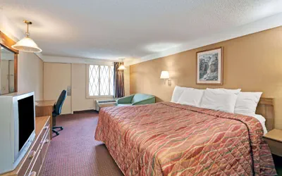 Photo 5 - Knights Inn Charleston