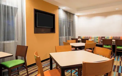Photo 3 - Fairfield Inn & Suites by Marriott Mobile