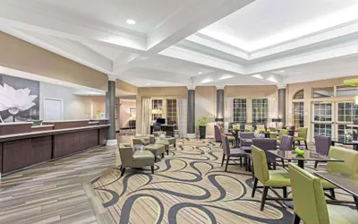 Photo 4 - La Quinta Inn & Suites by Wyndham Birmingham Homewood