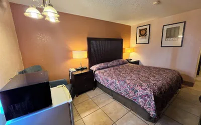 Photo 4 - Motel 6 Deming, NM