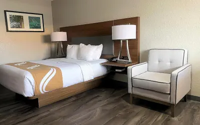 Photo 5 - SureStay Plus by Best Western Alamogordo White Sands