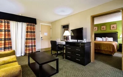 Photo 5 - Quality Inn & Suites Moline - Quad Cities
