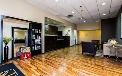 Photo 4 - Quality Inn & Suites Moline - Quad Cities