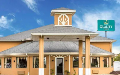 Photo 2 - Quality Inn Morton at I-74