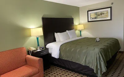 Photo 5 - Quality Inn Morton at I-74