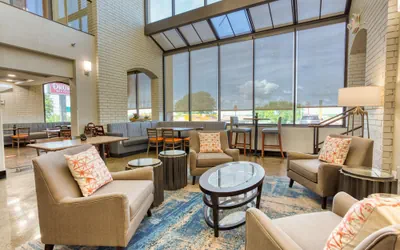 Photo 2 - Drury Inn & Suites St. Louis Collinsville
