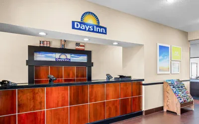 Photo 3 - Days Inn by Wyndham Collinsville/St. Louis