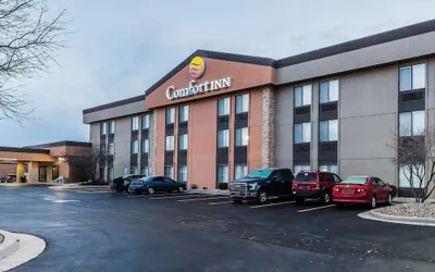 Photo 2 - Comfort Inn Alton near I-255
