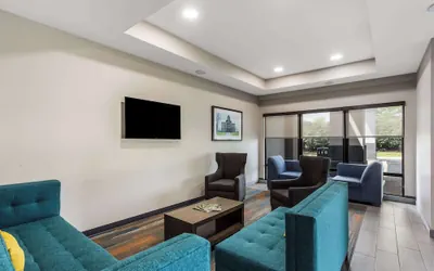 Photo 3 - MainStay Suites Bourbonnais - Kankakee