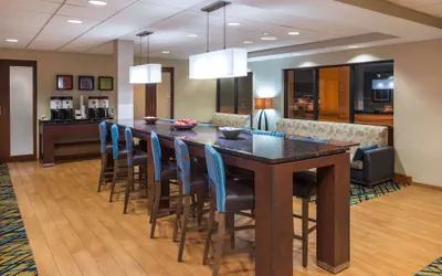 Photo 2 - Hampton Inn Columbia