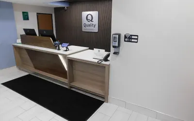 Photo 5 - Quality Inn Pontiac