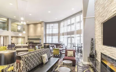 Photo 3 - La Quinta Inn & Suites by Wyndham Flagstaff