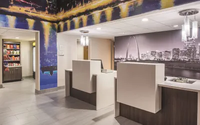 Photo 4 - La Quinta Inn & Suites by Wyndham Festus - St. Louis South