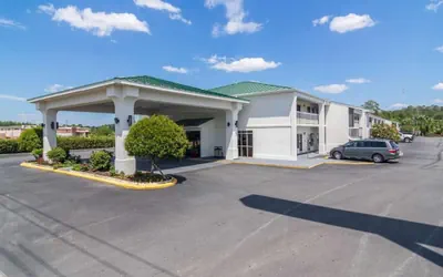 Motel 6 Waycross GA
