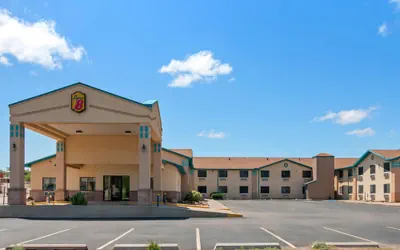 Photo 2 - Super 8 by Wyndham Santa Rosa