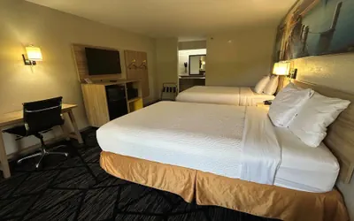 Photo 5 - Days Inn & Suites by Wyndham Stockbridge South Atlanta