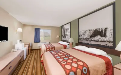 Photo 4 - Super 8 by Wyndham Socorro