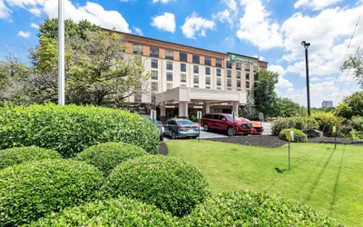 Holiday Inn Express Atlanta Galleria - Ballpark Area by IHG