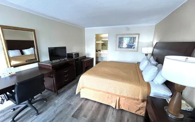 Photo 4 - Relax Inn Perry