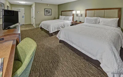 Photo 5 - Hampton Inn Savannah-I-95-North