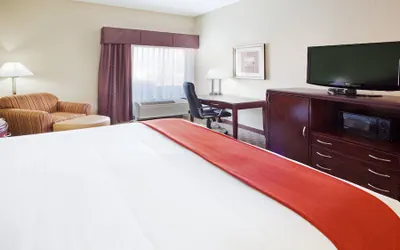 Photo 4 - Holiday Inn Express Peachtree Corners - Norcross by IHG