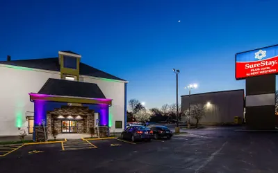 Photo 2 - SureStay Plus Hotel by Best Western Blue Springs