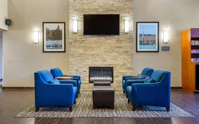 Photo 3 - Comfort Suites Dover University Area