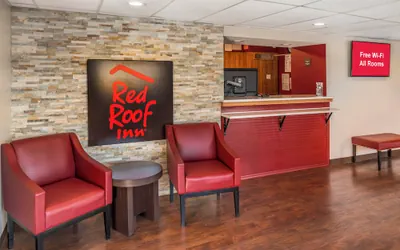 Photo 5 - Red Roof Inn Queensbury