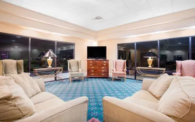 Photo 4 - Days Inn by Wyndham Metter