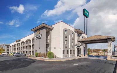Photo 2 - Quality Inn & Suites Morrow Atlanta South