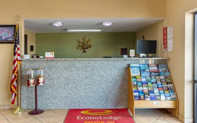 Photo 4 - Econo Lodge Belton - Kansas City South