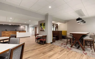 Photo 3 - Hampton Inn Starkville Mississippi State University