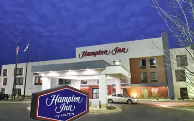 Photo 2 - Hampton Inn Madison