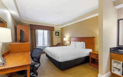 Photo 2 - Best Western Plus Kingsland