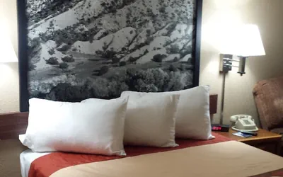 Photo 4 - Super 8 by Wyndham Las Cruces/White Sands Area