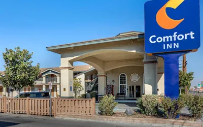 Photo 2 - Comfort Inn Bishop
