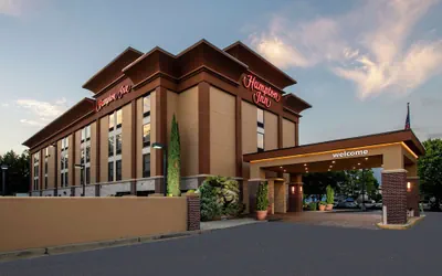Photo 2 - Hampton Inn Gainesville