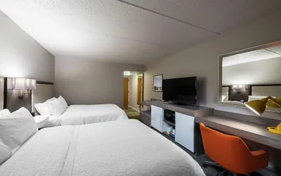 Photo 4 - Hampton Inn Gainesville