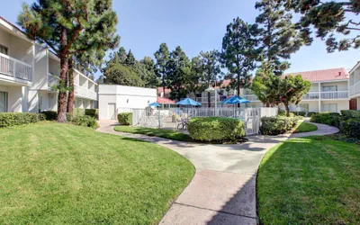 Photo 2 - Motel 6 Irvine - Orange County Airport