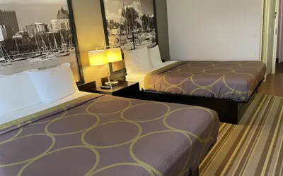Photo 5 - Delavan Inn and Suites