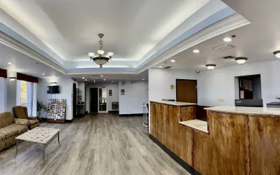 Photo 4 - Ruskin Inn Hotel