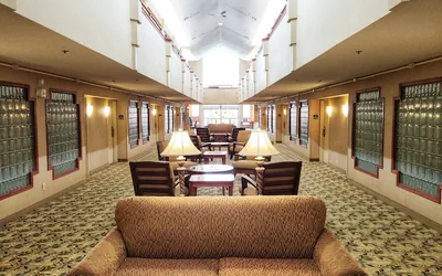 Photo 4 - La Quinta Inn & Suites by Wyndham Appleton College Avenue