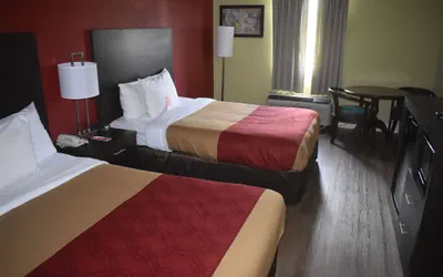 Photo 5 - SureStay Hotel by Best Western Brunswick