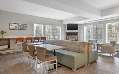 Photo 3 - Best Western Plus Pioneer Park Inn