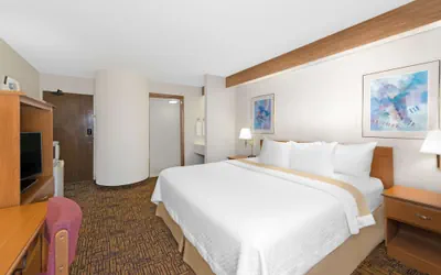 Photo 4 - Days Inn by Wyndham Liberal KS