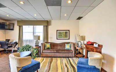 Photo 5 - SureStay Hotel by Best Western Ottawa