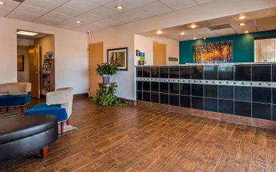 Photo 3 - SureStay Hotel by Best Western Ottawa
