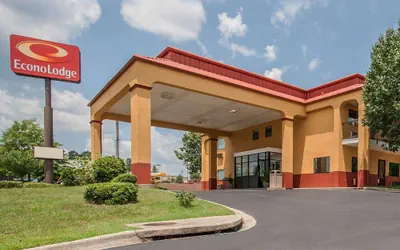 Photo 2 - Econo Lodge Northport - Tuscaloosa North